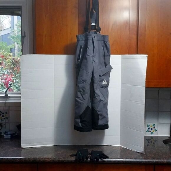 Gerry Ski Pants with Free Head Gloves...Size XS-5/6 - Picture 1 of 8